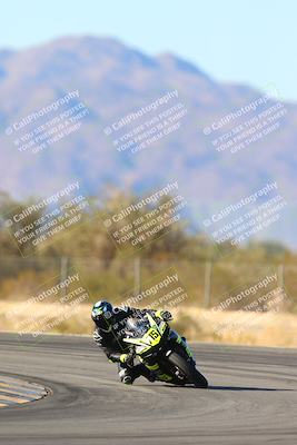 media/Jan-10-2025-CVMA Friday Practice (Fri) [[489e0da257]]/Group 4 and Trackday/Session 5 (Turn 7)/